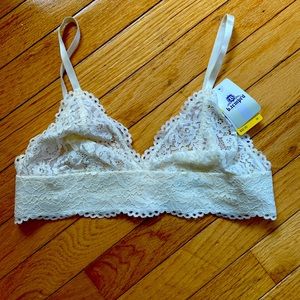 NWT b.tempted bralette